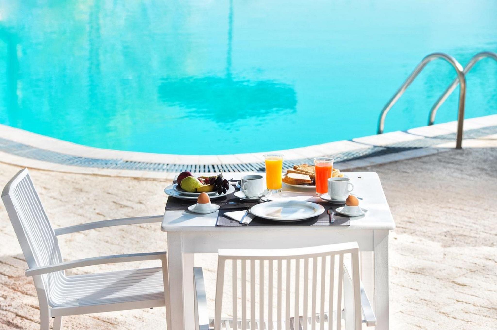 Akra Morea Hotel & Residences 모넴바시아 외부 사진