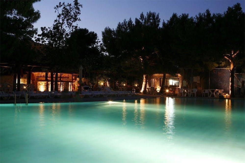 Akra Morea Hotel & Residences 모넴바시아 외부 사진